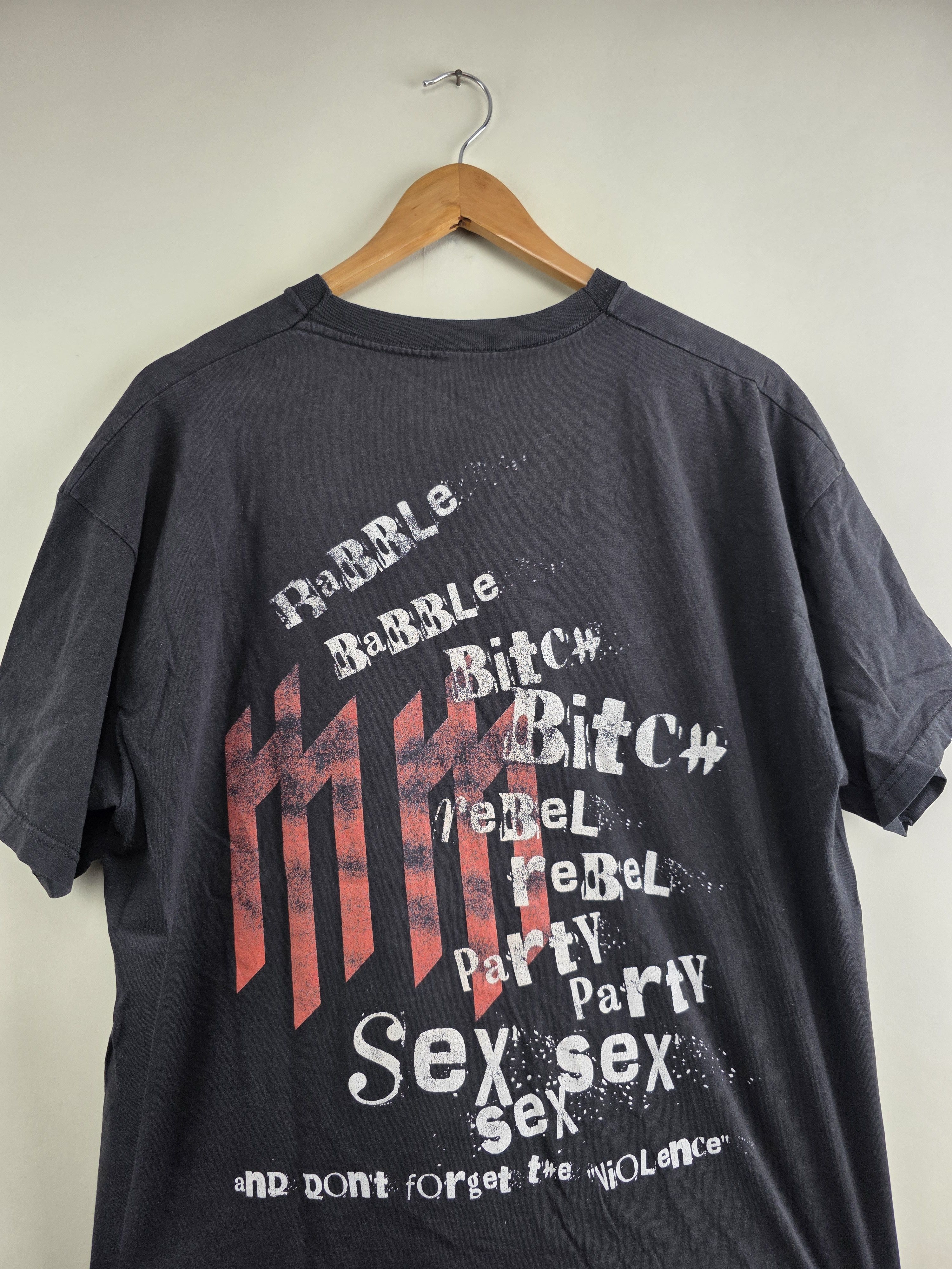 Band Tees × Marilyn Manson × Vintage 2003 Marilyn Manson XL 22.5" 28.5" Size US XL / EU 56 / 4 - 6 Thumbnail