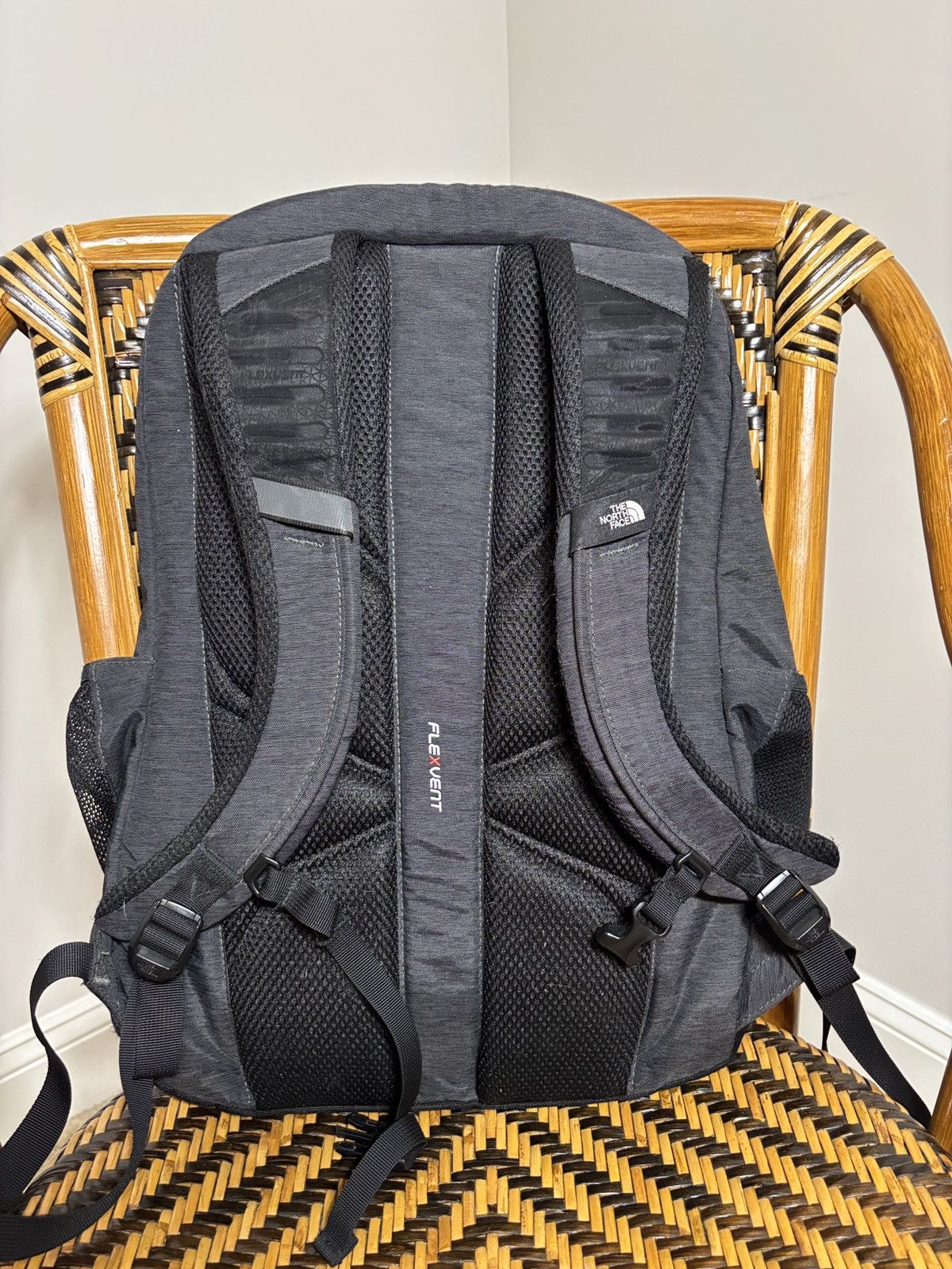 The North Face The North Face Jester Backpack Hiking School Gorpcore Size ONE SIZE - 3 Thumbnail