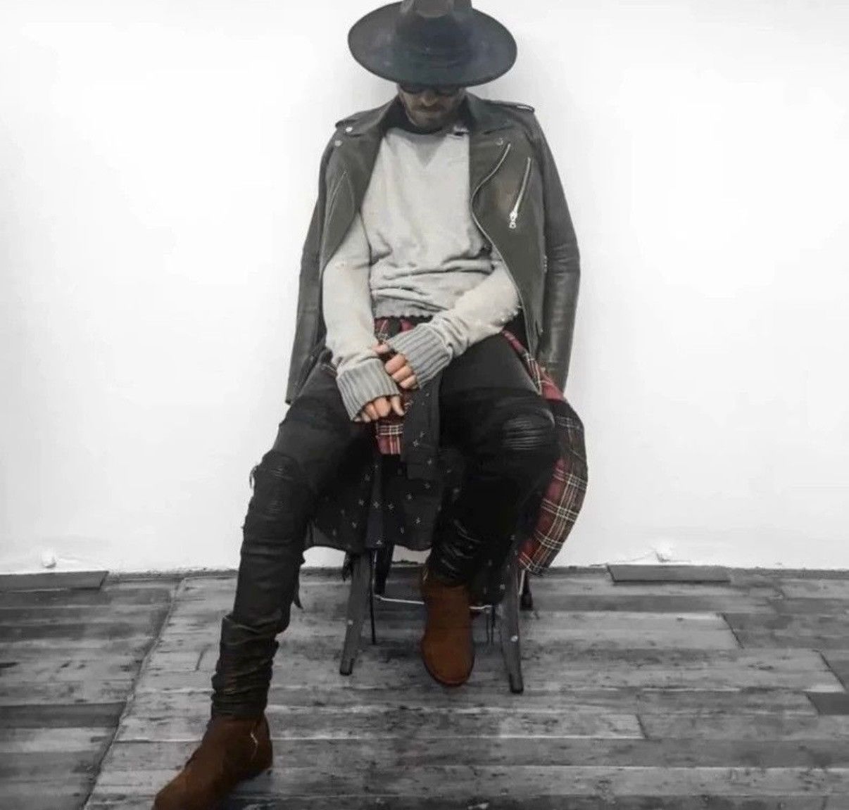 Amiri 2015 Shotgun Distressed Sweatshirt Size US S / EU 44-46 / 1 - 3 Thumbnail