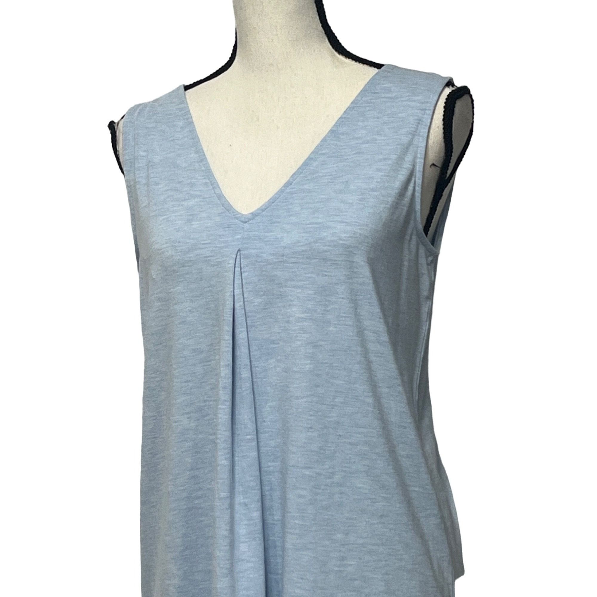 Tommy Bahama Tommy Bahama Kauai Jersey Double-V Tank Top, Light Blue Heat Size XS / US 0-2 / IT 36-38 - 3 Thumbnail