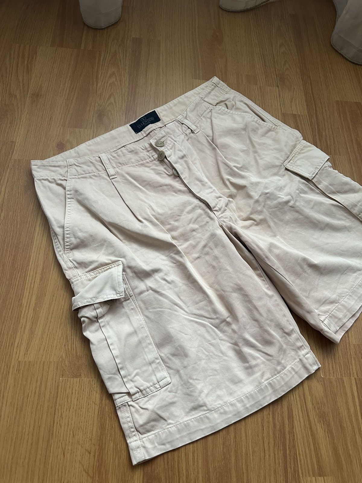Valentino Cargo shorts VALENTINO rare Size US 34 / EU 50 - 4 Thumbnail