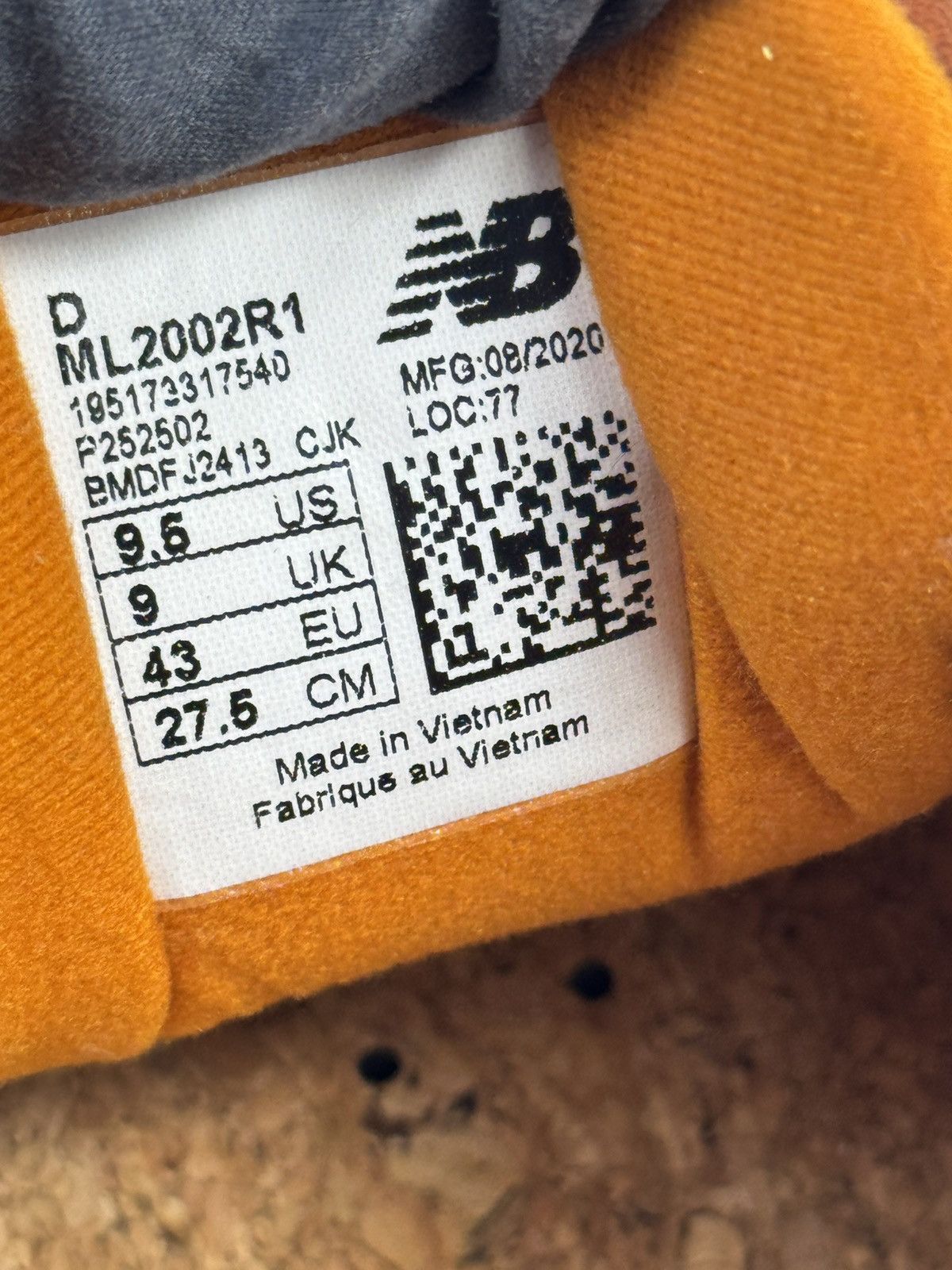 New Balance NEW BALANCE 2002R SELEHE BEMBURY BE THE JOURNEY SNEAKERS Size US 9.5 / EU 42-43 - 9 Thumbnail