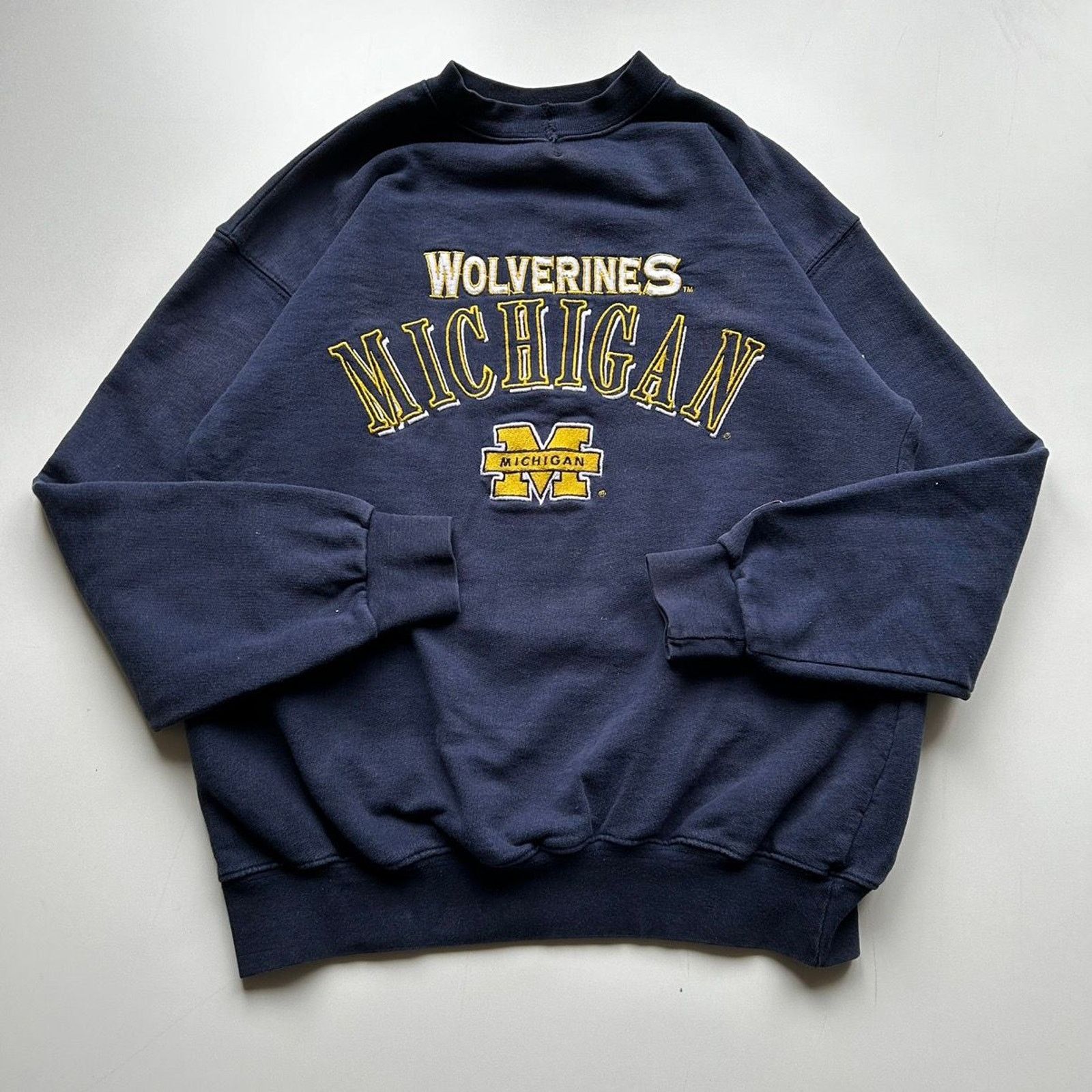 NCAA Vintage 90s Michigan Wolverines NCAA Crewneck Medium Rare Size US M / EU 48-50 / 2 - 1 Thumbnail