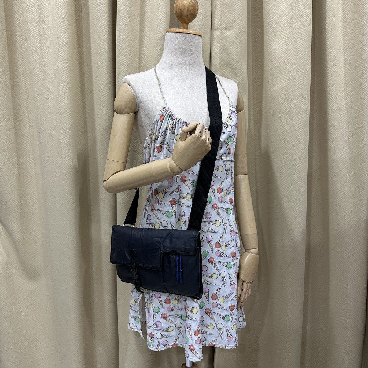 Miu Miu ‼️LASTDROP‼️ AUTHENTIC MIU MIU CROSSBODY SHOULDER BAG Size ONE SIZE - 1 Thumbnail