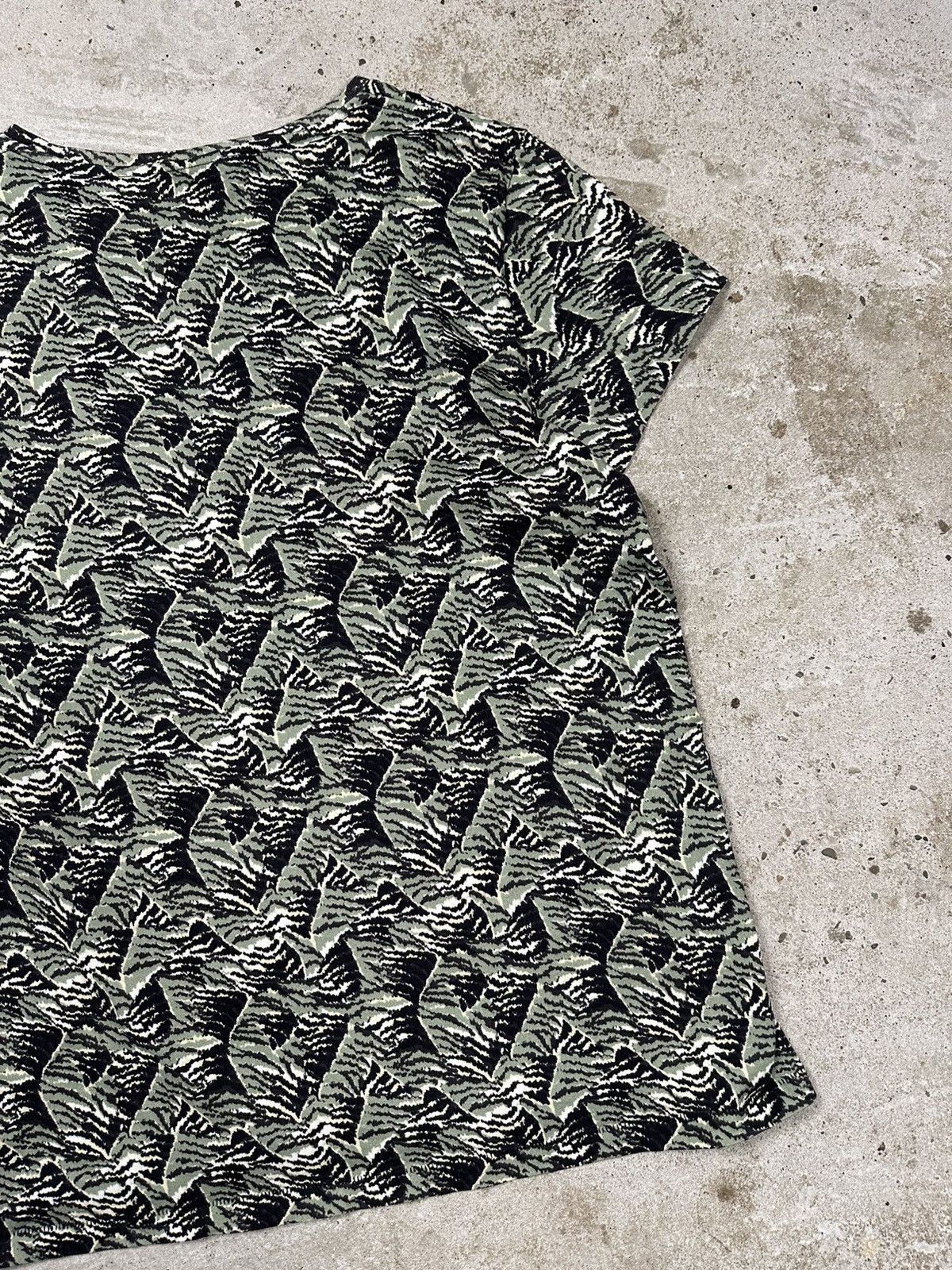 Acne Studios Acne Studios Standard Wild PSS16 Camo All Over Print Tee Size US M / EU 48-50 / 2 - 11 Thumbnail