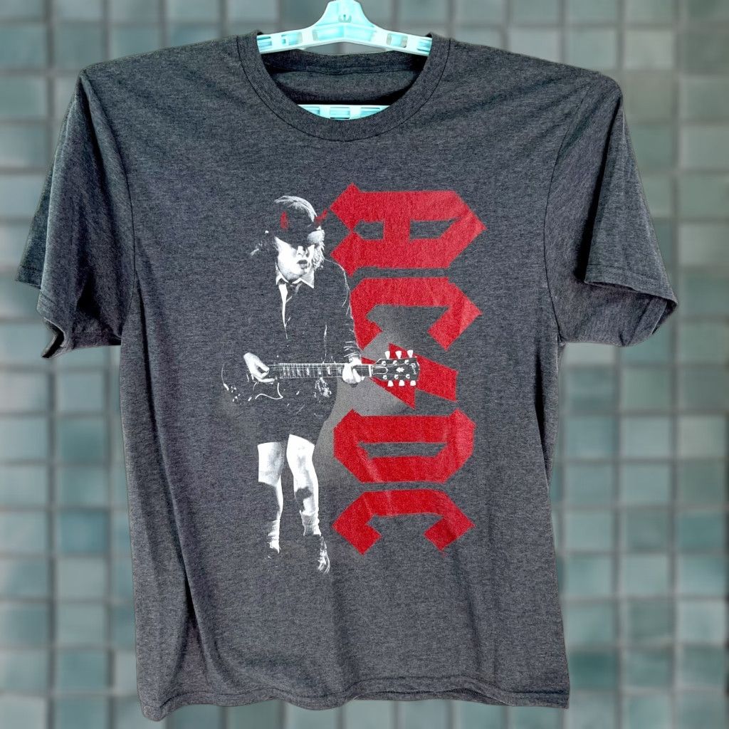 Vintage ACDC Angus Rockin Mens Short Sleeves Pullover Graphic Gray T Shirt Size Medium Size US M / EU 48-50 / 2 - 1 Thumbnail