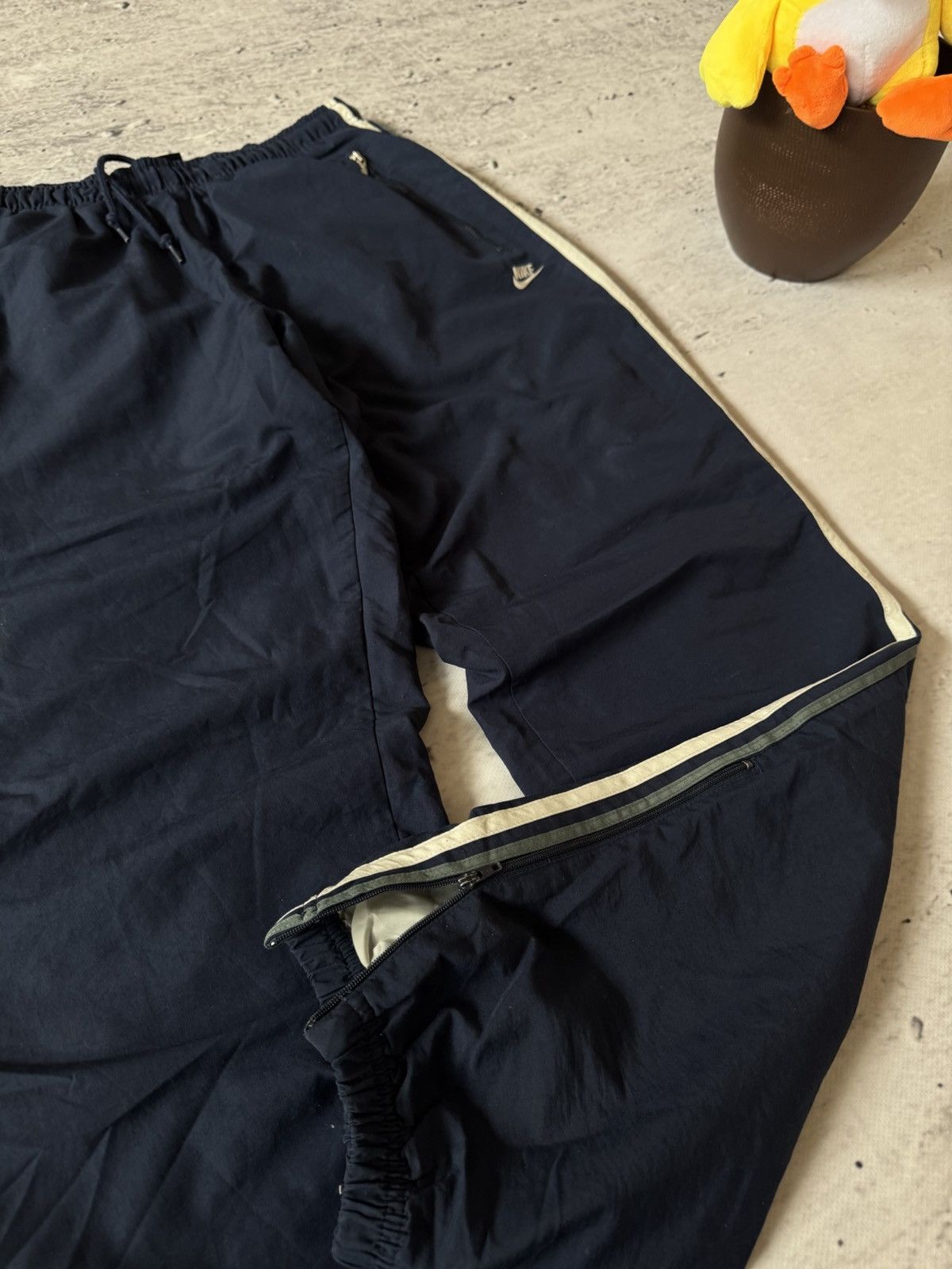 Nike × Vintage NIKE NYLON VINTAGE Y2K OVERSIZE BAGGY FIT PANTS SWEATPANTS Size US 32 / EU 48 - 3 Thumbnail
