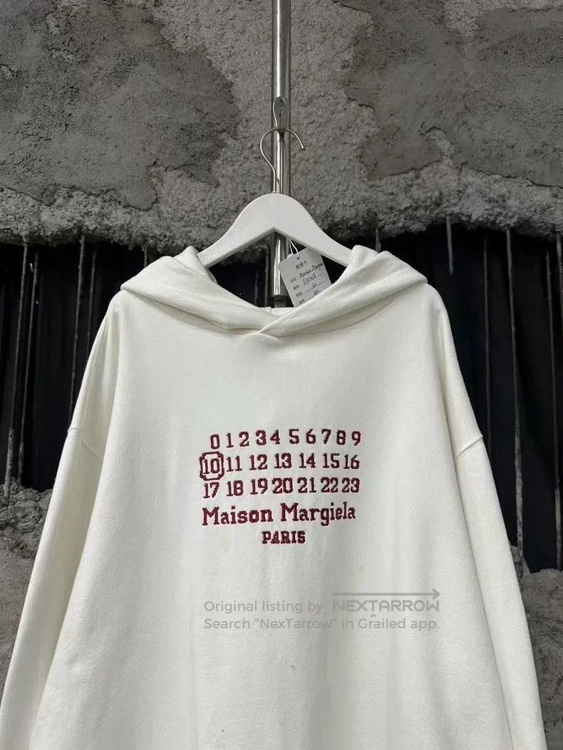 Maison Margiela Maison Margiela White Hoodie with Graphic Print. Size US M / EU 48-50 / 2 - 3 Thumbnail