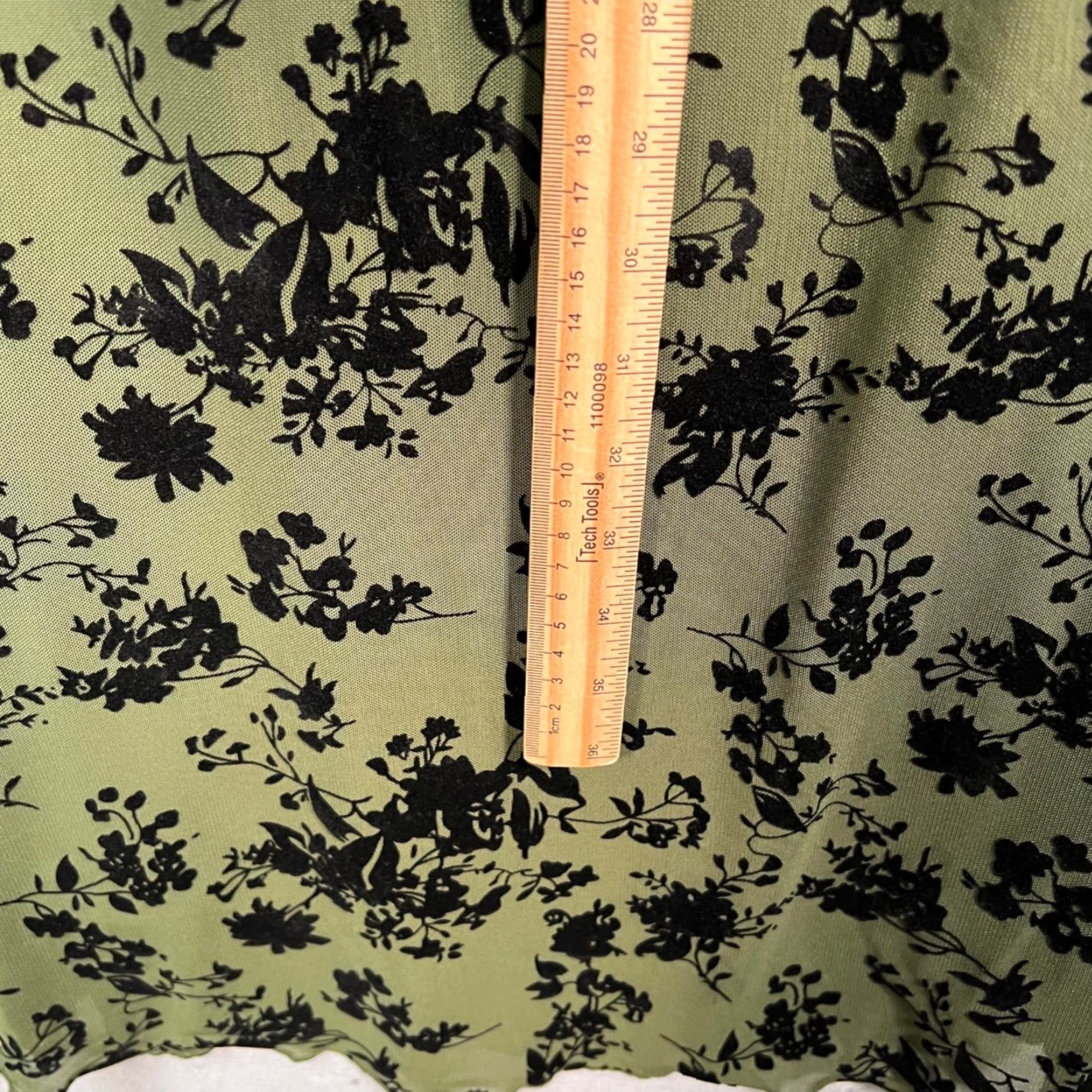 Cider Cider Womens Small Floral Green & Black Maxi Dress w/ Flutter Sleeves Dress Maxi Women Small Floral Green Black Flutter Sleeves Modern Party/Cocktail Size S / US 4 / IT 40 - 6 Thumbnail