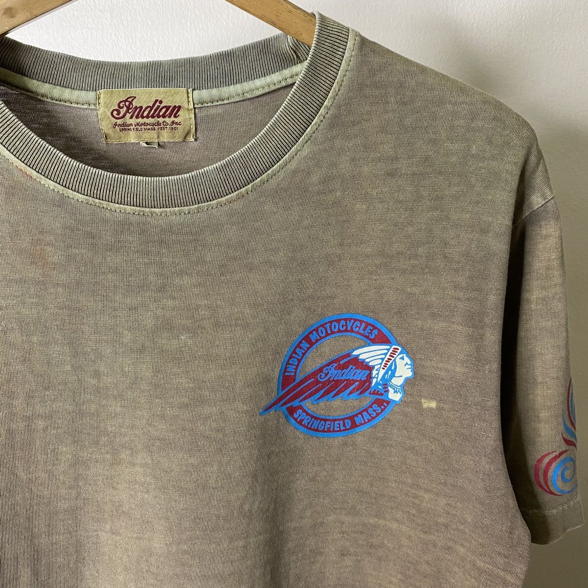 Indian Motorcycle Vintage Y2K Indian Motorcycle Tribal Design T Shirt Size US L / EU 52-54 / 3 - 7 Thumbnail