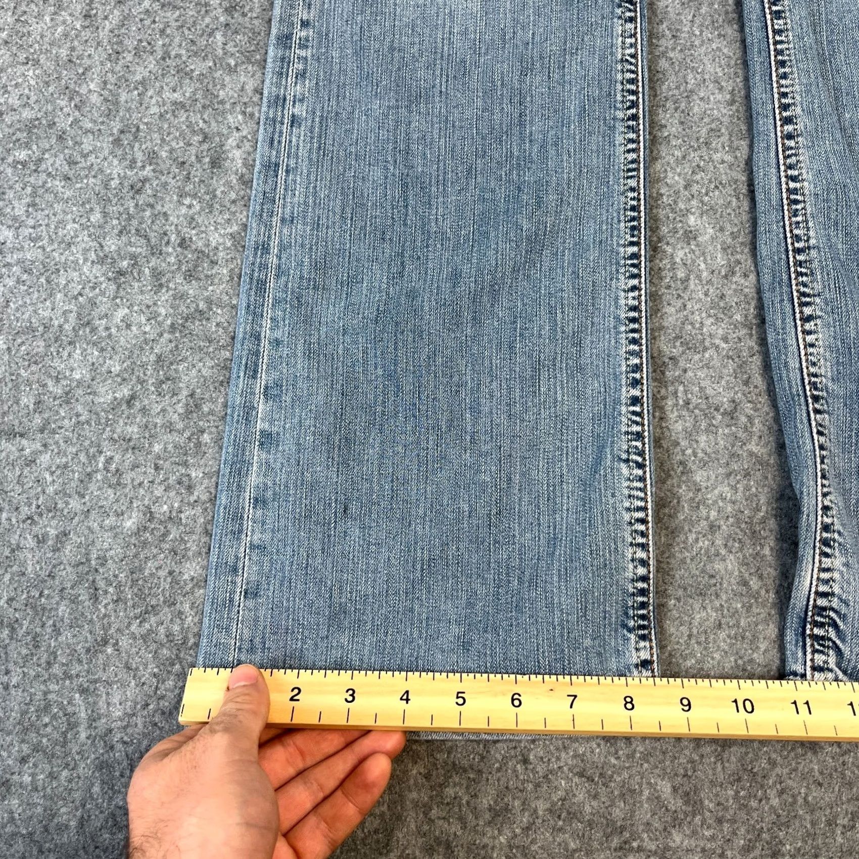 Tommy Hilfiger Tommy Hilfiger Sally Jeans Bootcut Womens 12 Light Wash Blue 32in Inseam 5-Pocket Denim Slim Straight Rise Mid Vintage No Size 34" / US 12 / IT 48 - 3 Thumbnail