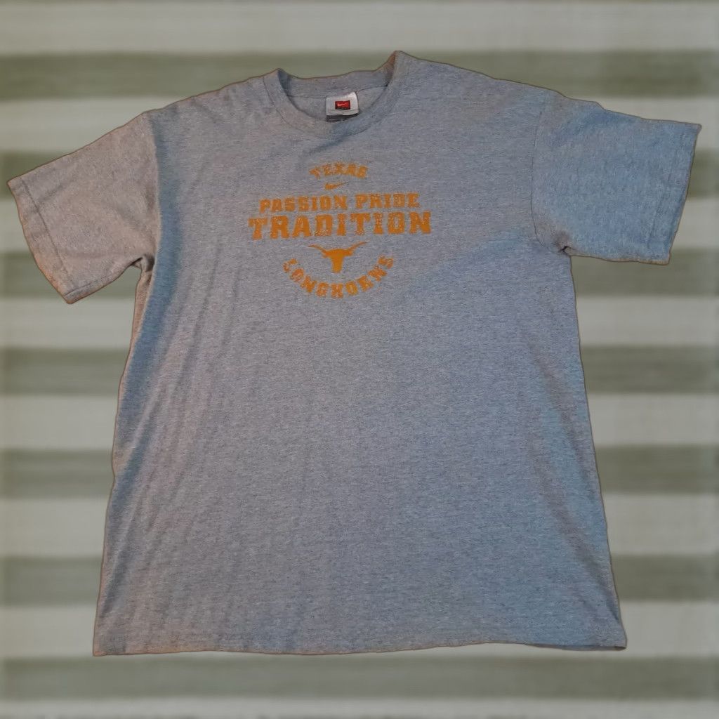 Nike VINTAGE Nike Texas Tradition Pride Longhorns T-Shirt Basketball Grey 90s L Adult Unisex Short Sleeve Shirt Mens Womens Size US L / EU 52-54 / 3 - 1 Thumbnail
