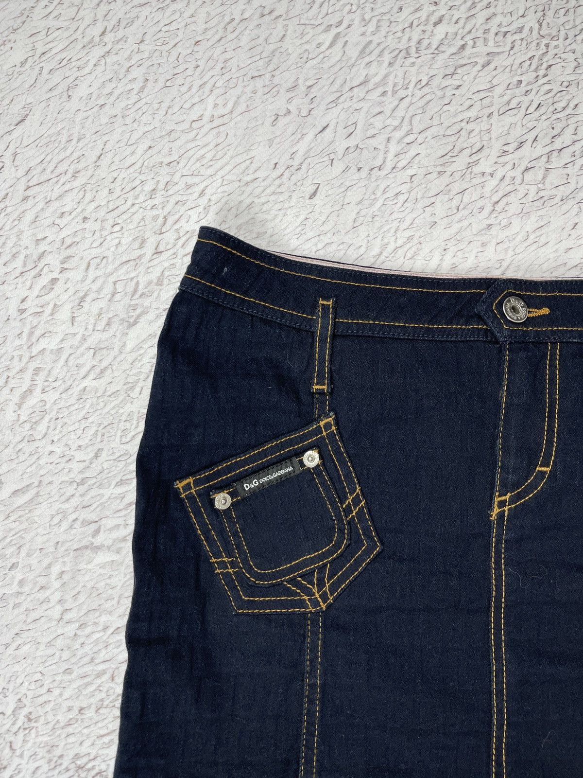 Dolce & Gabbana Dolce & Gabbana new vintage monogram midi denim skirt Size 28" / US 6 / IT 42 - 4 Thumbnail