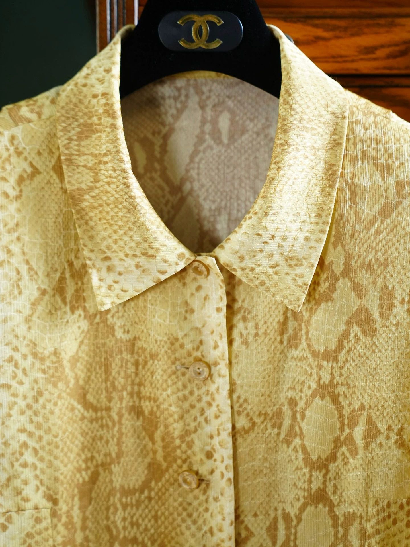 Vintage Vintage Golden Python Print Shirt L Size L / US 10 / IT 46 - 6 Thumbnail
