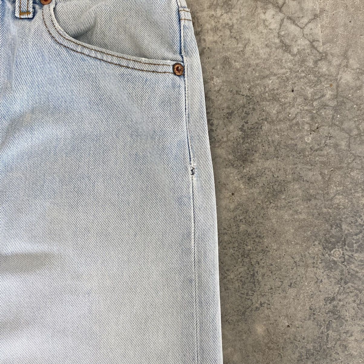 Levi's Size 29x29.5 Vintage Late 80’s Levis 501 Light Blue Jeans Size US 29 - 9 Thumbnail