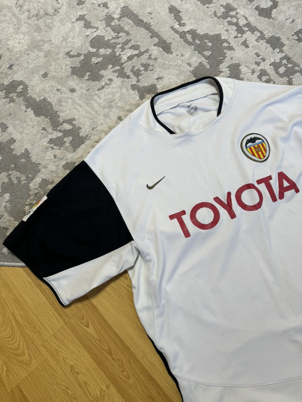 Nike × Vintage Nike FC Valencia 2003-04 Season Home Kit La Liga Jersey Size US XL / EU 56 / 4 - 7 Thumbnail