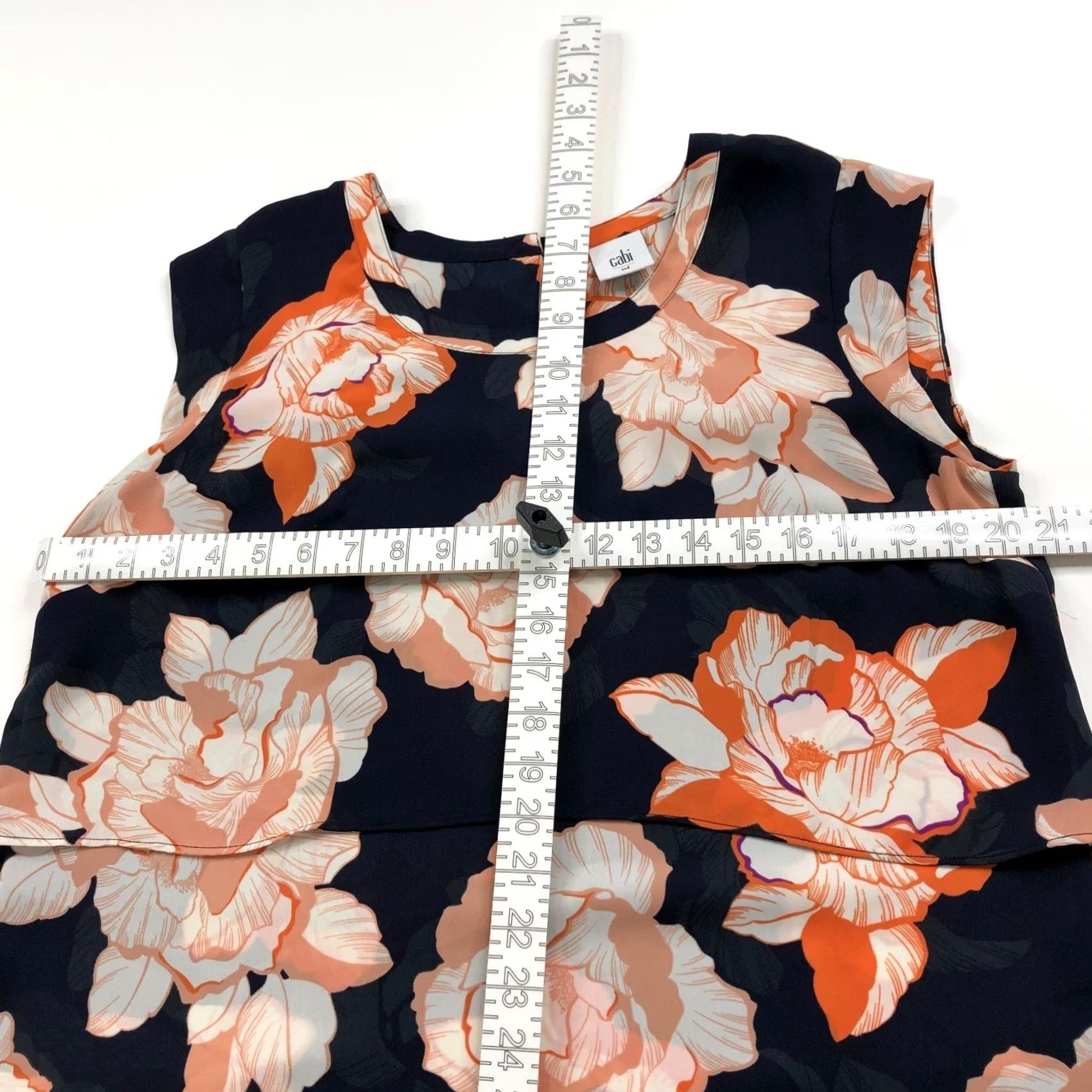 Vintage Cabi Blouse Tiered Blossom Floral All Over Print Pullover Top Sleeveless Round Neck Womens Medium Blue (Regular) Size M / US 6-8 / IT 42-44 - 3 Thumbnail