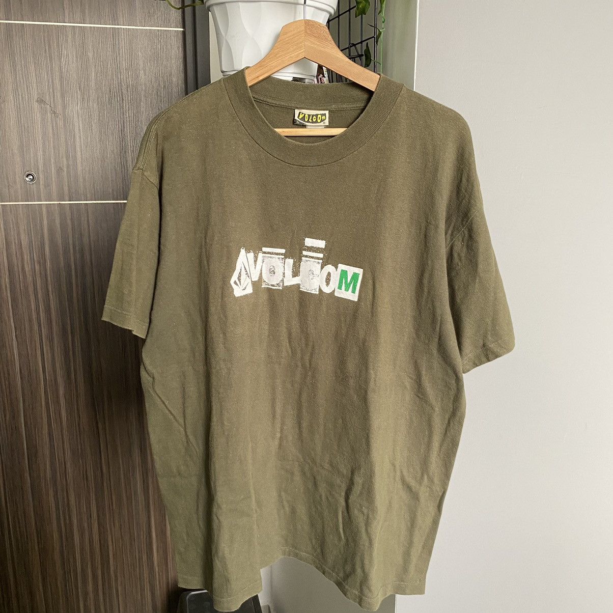 Volcom Vintage 90s Volcom Skateboard PORN STAR ERD GRUNGE TEE Size US L / EU 52-54 / 3 - 1 Thumbnail