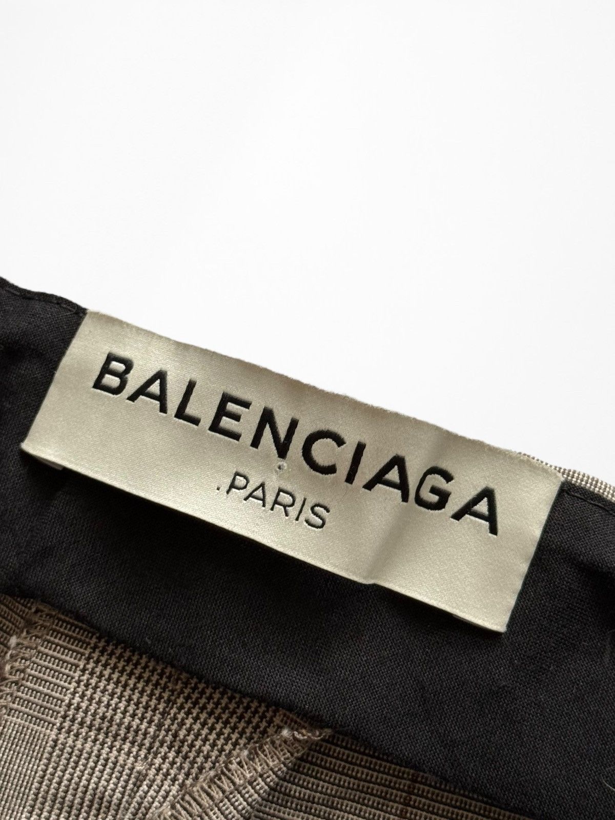 Balenciaga Balenciaga cropped chino trousers shorts Size 26" / US 2 / IT 38 - 3 Thumbnail