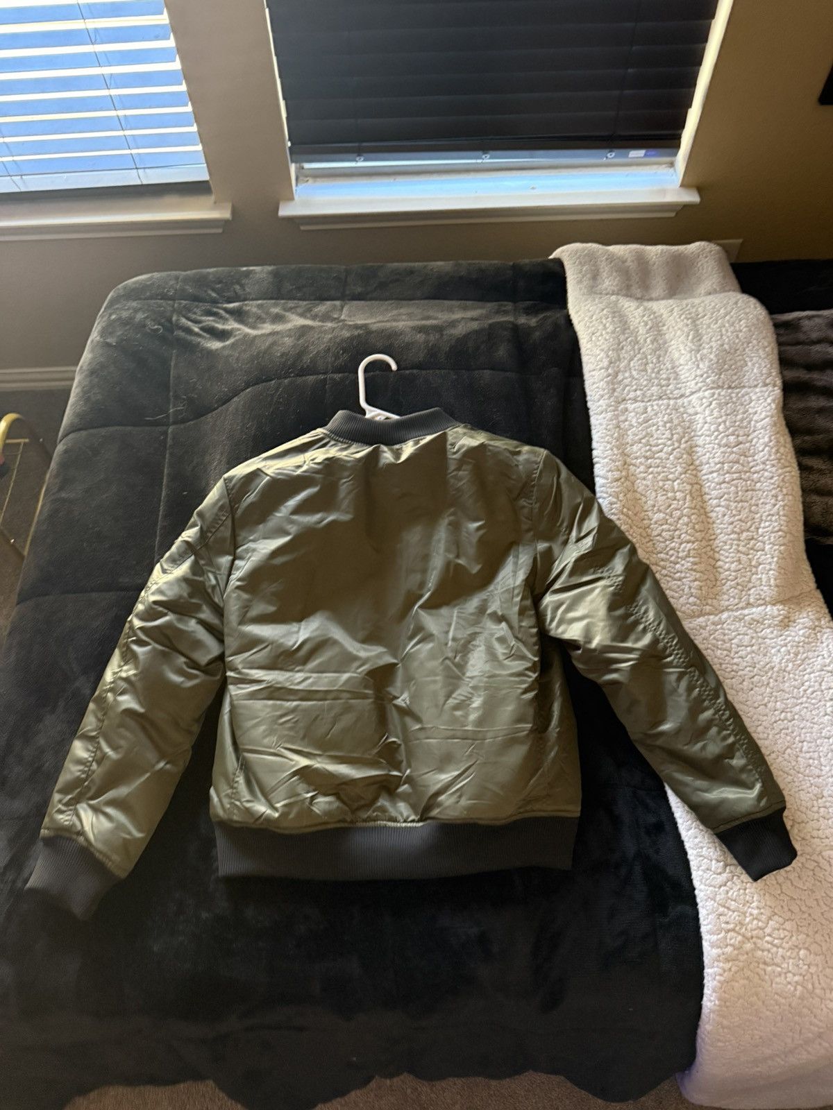 Kim Krueger Kim Krueger Mystery Box Bomber Size US S / EU 44-46 / 1 - 2 Thumbnail