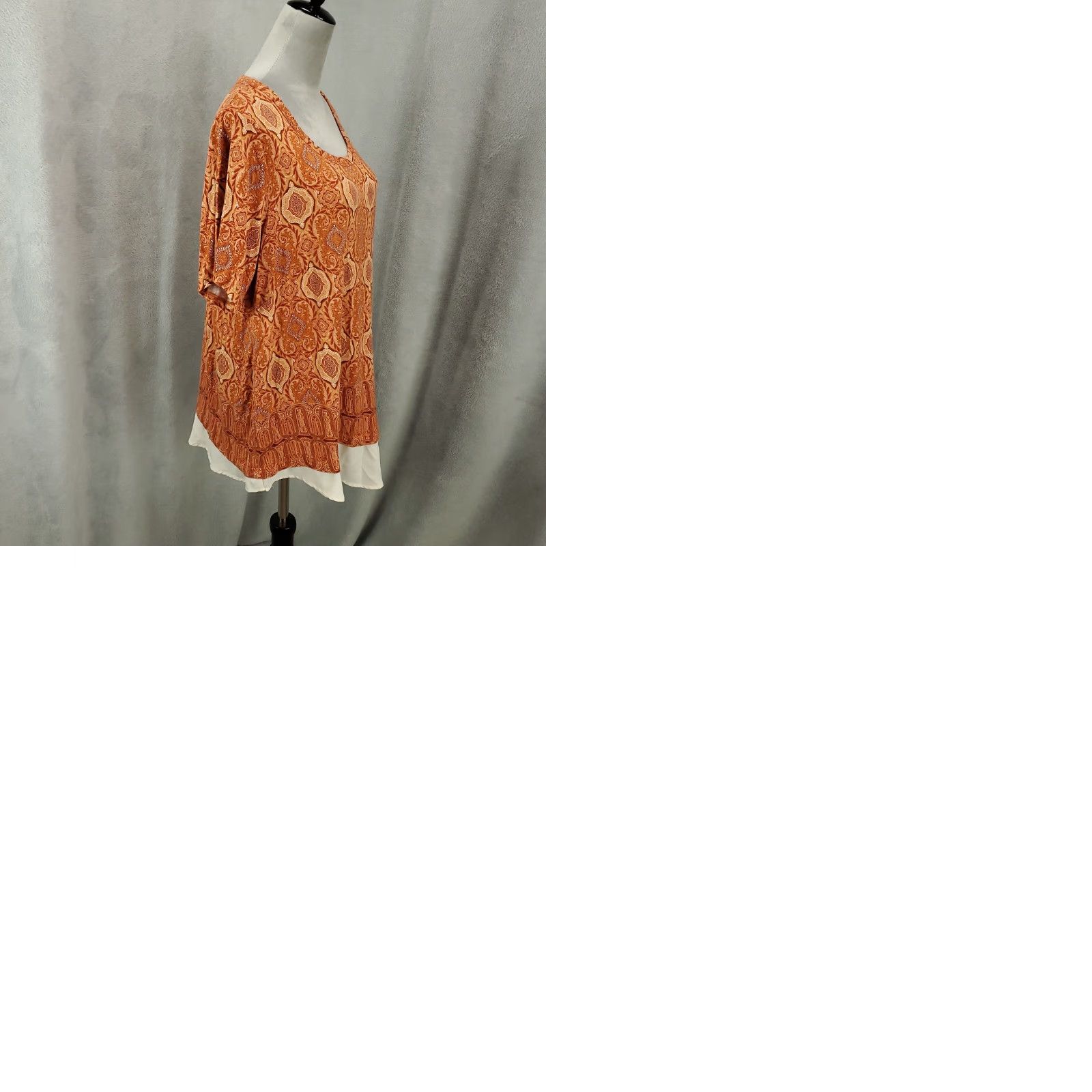 Vintage Womens Blouse 2X Orange Chiffon Trim Stretch Layered Look Top Geometric Rose And Olive Blouse Shirt Casual Womens 2X Orange Geometric Bohemian style Size XXL / US 16-18 / IT 52-54 - 9 Thumbnail