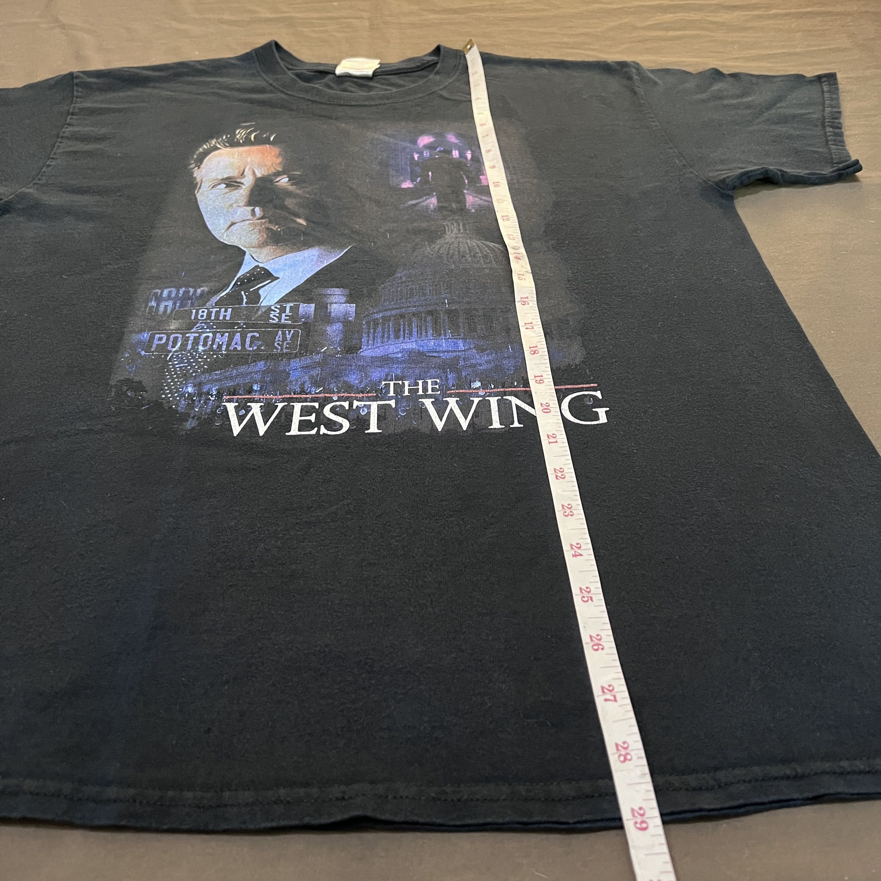 Vintage Vintage Y2K 2000 The West Wing political drama Tee Faded Size US L / EU 52-54 / 3 - 9 Thumbnail