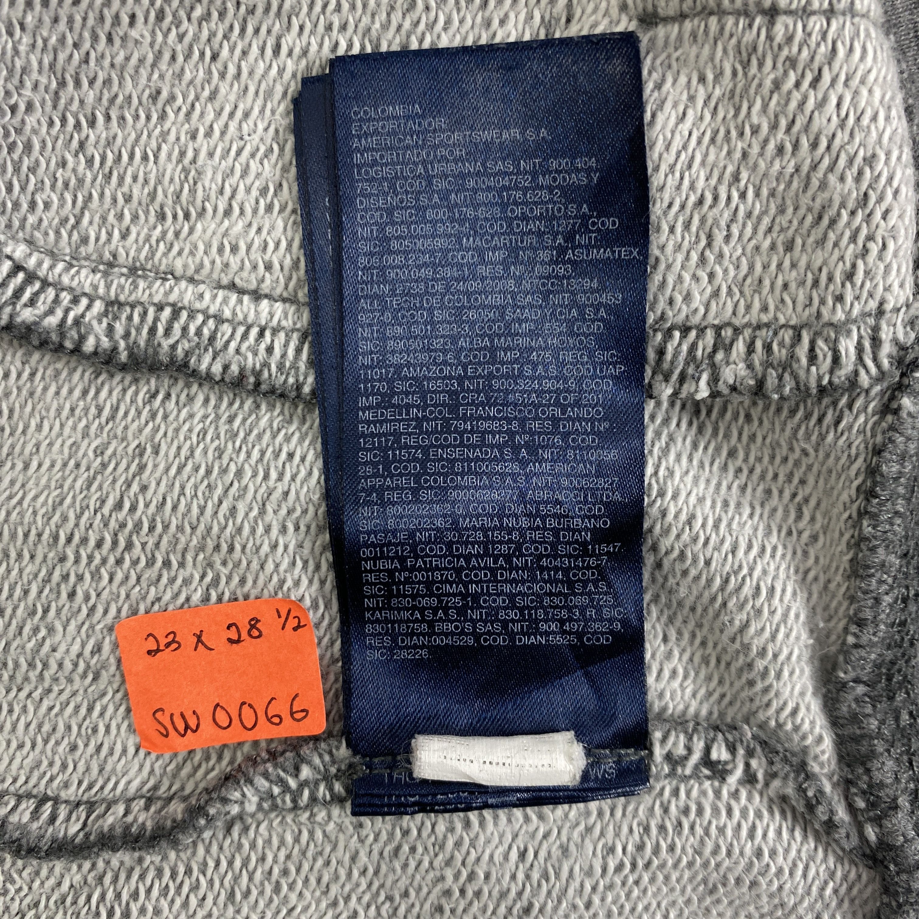 Tommy Hilfiger Vintage Tommy Hilfiger 85 Zipper Hoodie -SW066 Size US L / EU 52-54 / 3 - 7 Thumbnail