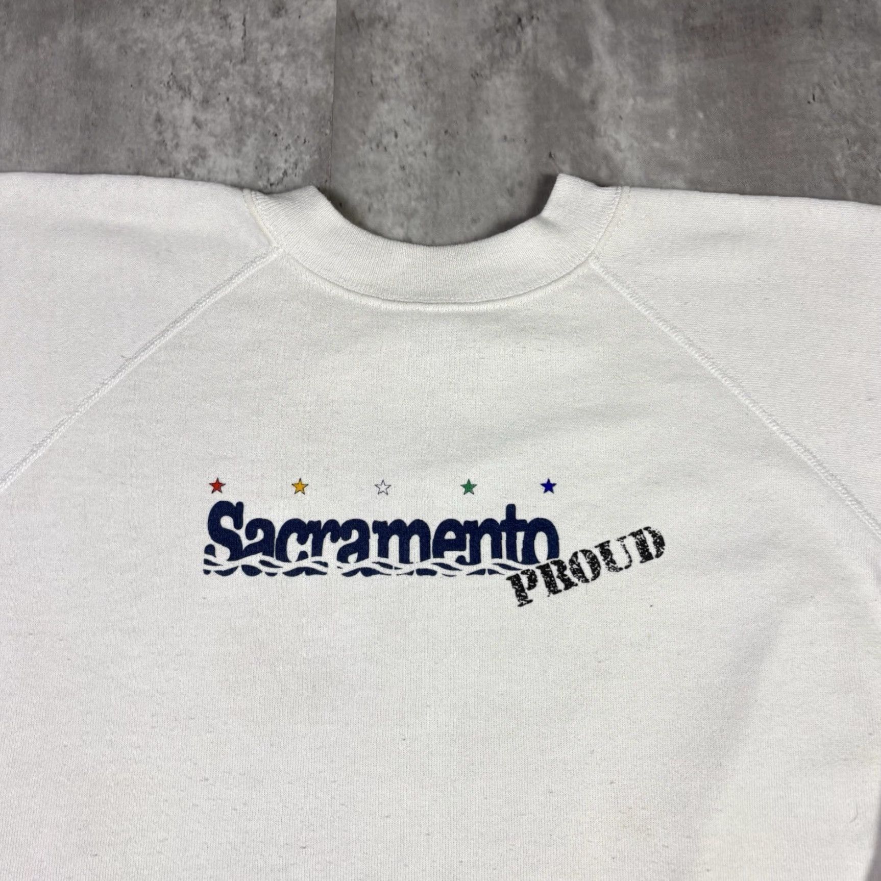 Vintage VINTAGE Sacramento Proud Sweatshirt White Crewneck Adult XL 80s Men Pullover Cotton Blend Gildan Heavy Blend All Seasons Size US XL / EU 56 / 4 - 6 Thumbnail