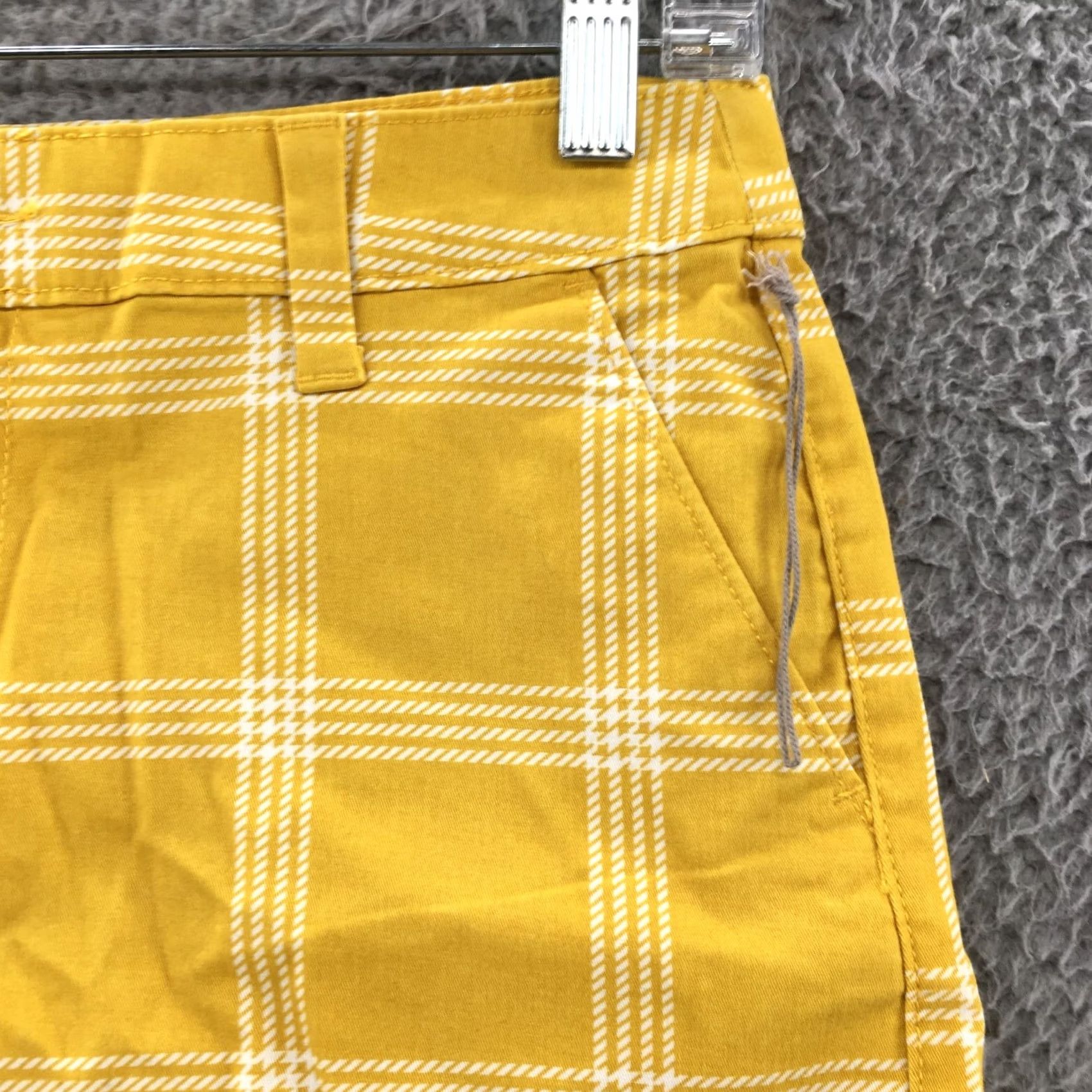 Vintage A New Day Shorts Womens 4 Yellow Chino Actual 30x3 Mid Rise Plaid Zip Fly Size 27" / US 4 / IT 40 - 5 Thumbnail