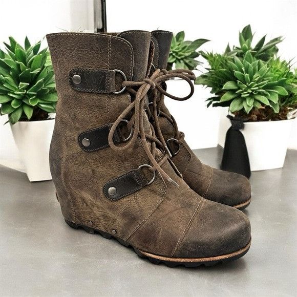 Sorel Women's Joan Of Arctic Wedge Mid Boot