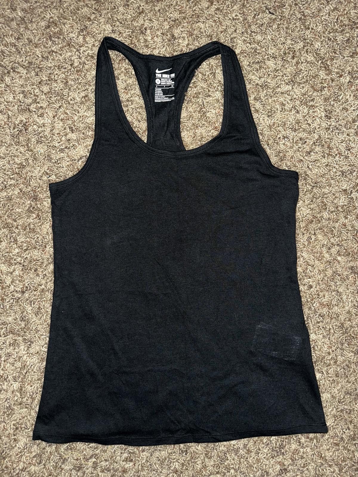 Nike Nike Yoga Layer Tank Black/Dark Smoke Grey Sample Size S / US 4 / IT 40 - 1 Thumbnail