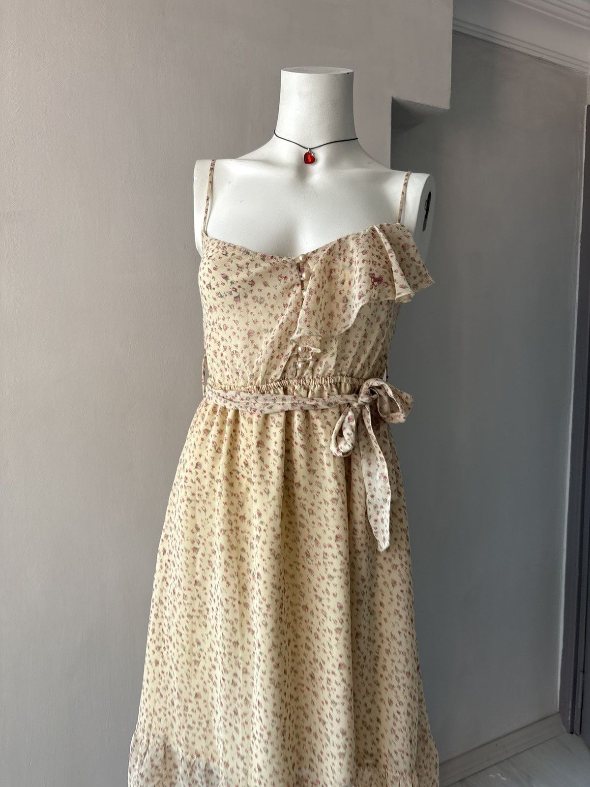 Vintage Guess dress Size M / US 6-8 / IT 42-44 - 12 Thumbnail