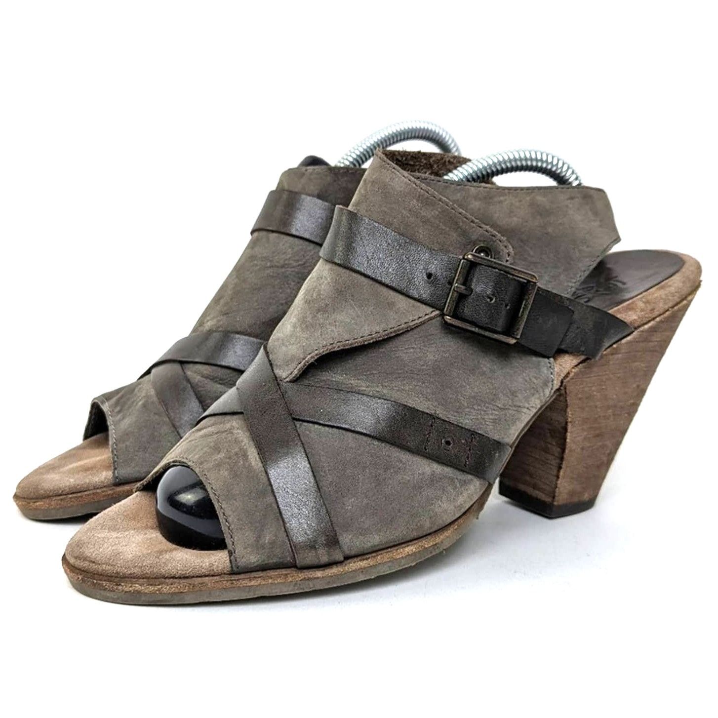 Designer OTBT Delhi Slingback Leather Pump Sandals- 8 Size US 8 / IT 38 - 1 Thumbnail
