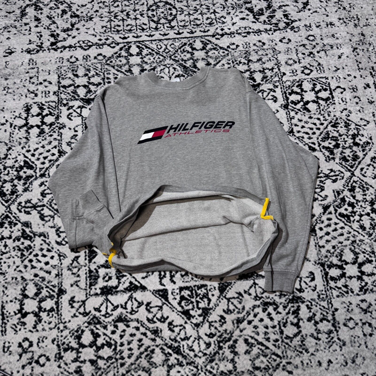 Tommy Hilfiger × Vintage Vintage Tommy Hilfiger Gray Cotton Crewneck Size S Logo Y2K Size US S / EU 44-46 / 1 - 11 Thumbnail