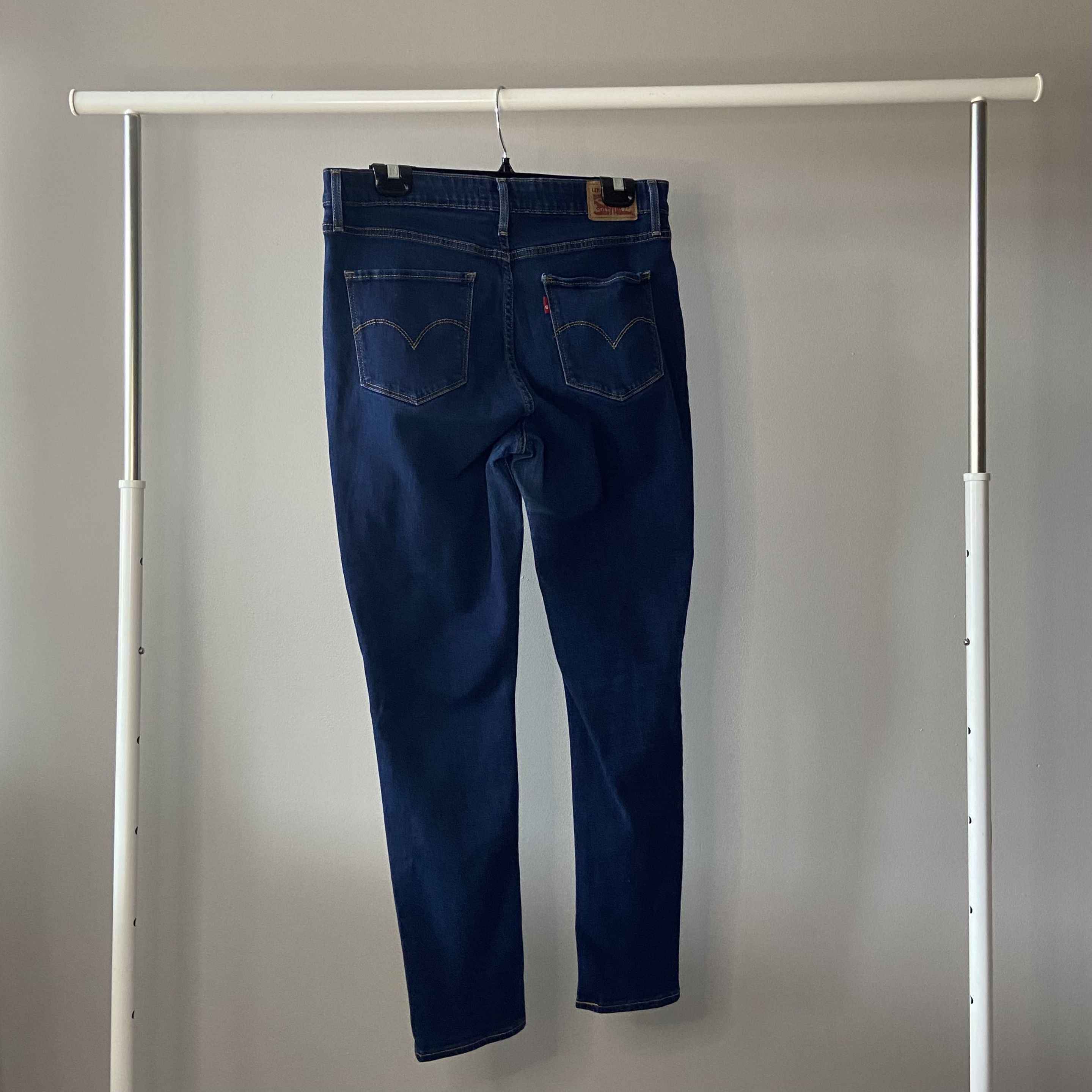 Levi's LEVIS HIGH RISE SKINNY Size 33" - 1 Thumbnail