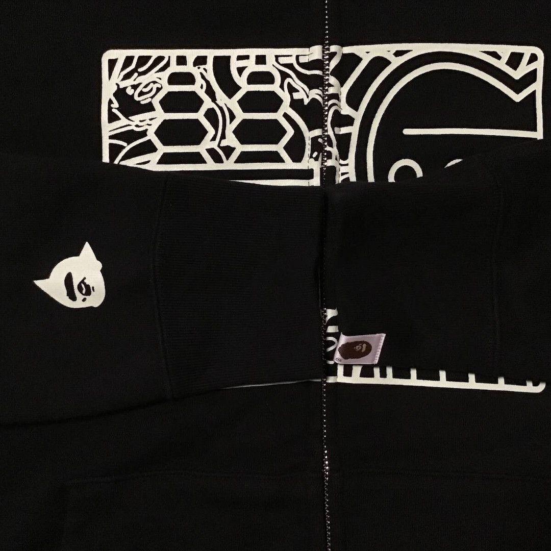 Bape 💫Glow in the dark💫 BAPE × Astro Boy full zip hoodie APE Size US M / EU 48-50 / 2 - 7 Thumbnail