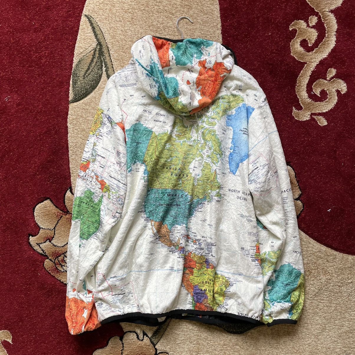 Vintage Vintage Map of Earth Fleece Hoodie Kurt Cobain Size US XL / EU 56 / 4 - 8 Thumbnail