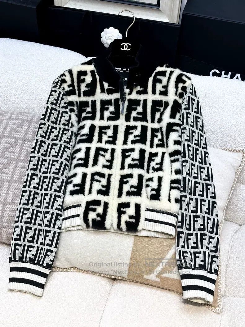 Fendi Fendi Black and white old flower double F full logo patter Size M / US 6-8 / IT 42-44 - 1 Thumbnail