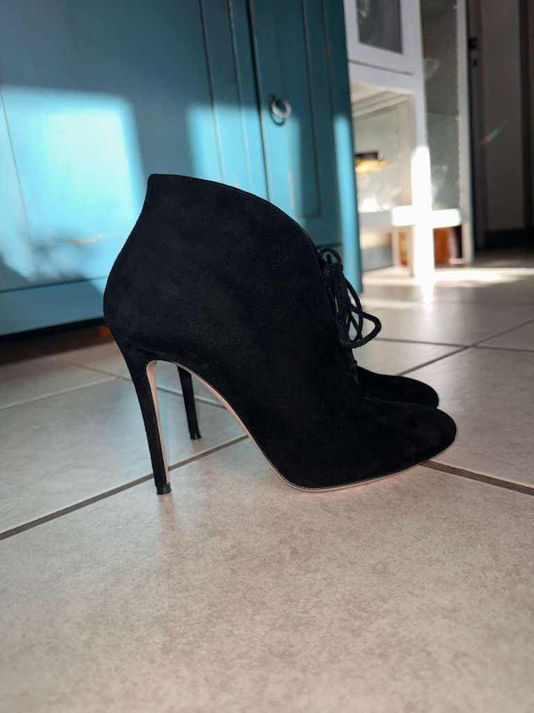 Other DEIMILLE black suede ankle booties Size US 6.5 / IT 36.5 - 7 Thumbnail
