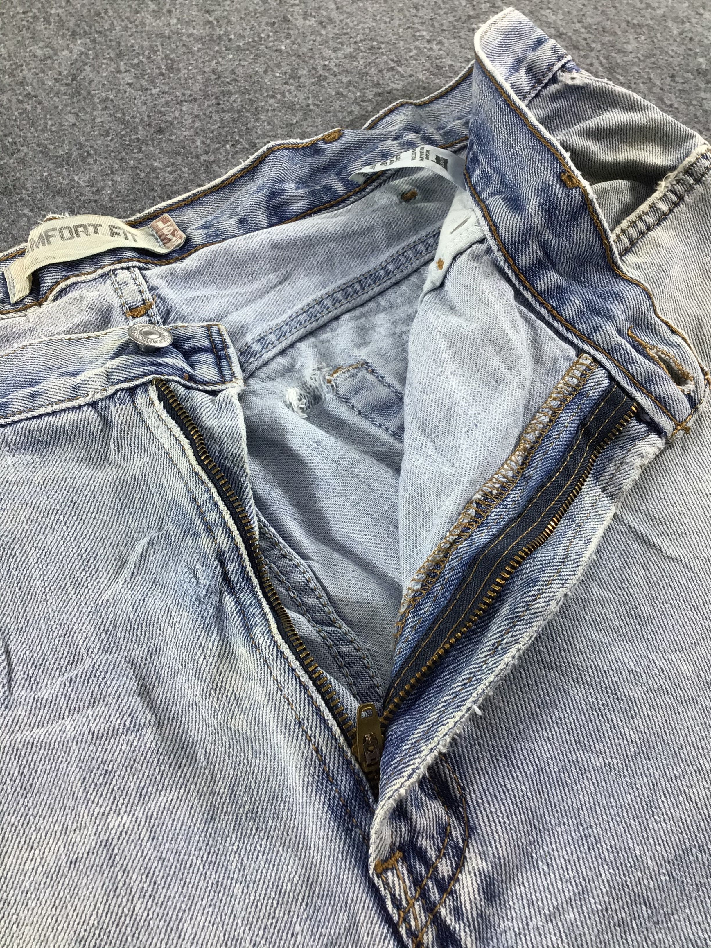 Levi's Vintage Levis 560 Jeans Medium Wash Denim -J572 Size US 40 / EU 56 - 9 Thumbnail