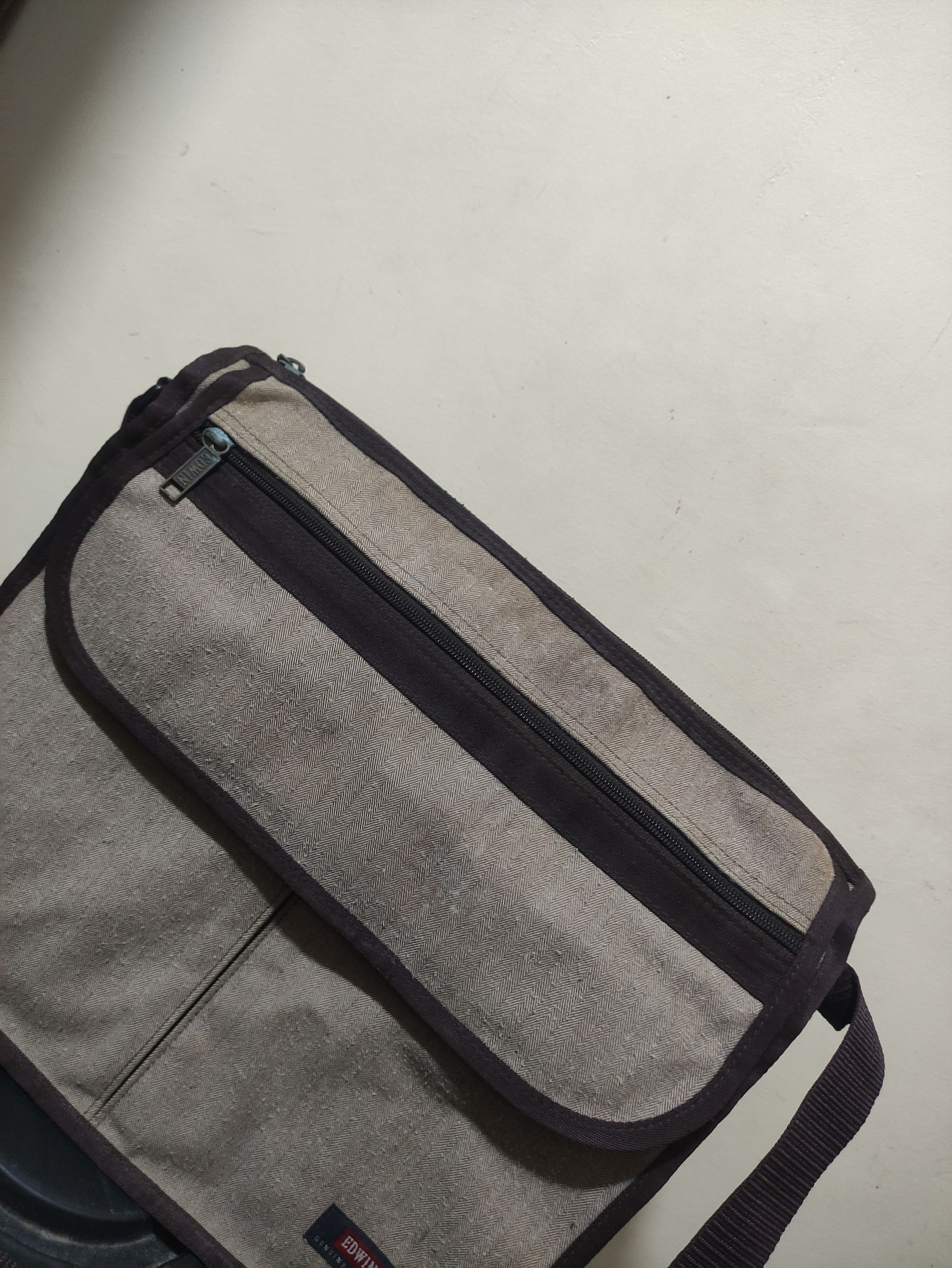Edwin × Japanese Brand × Vintage Vintage Edwin Sling Bag Size ONE SIZE - 4 Thumbnail