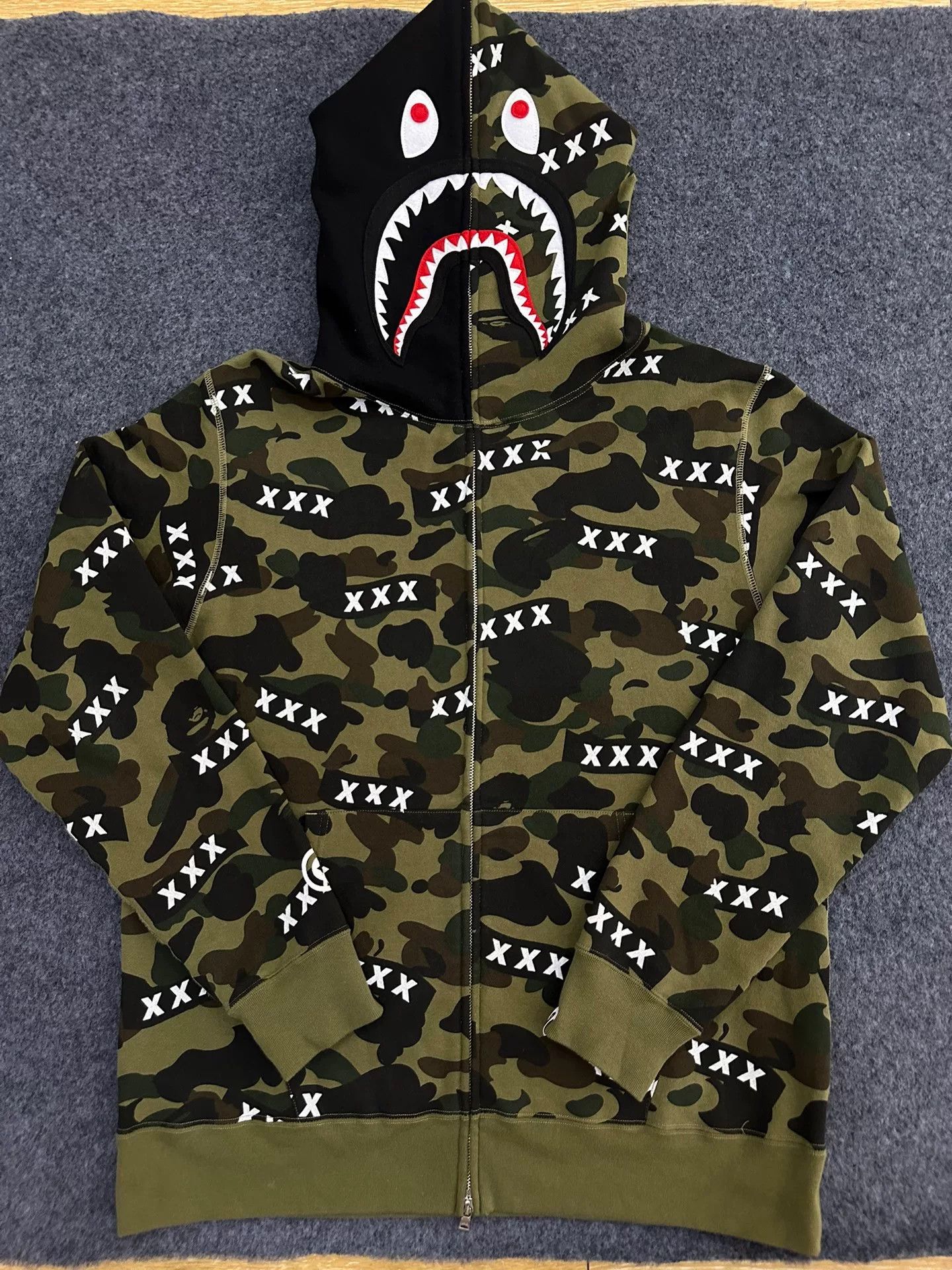 Bape Bape Xxx Multi Shark Sweatshirt Size US XXL / EU 58 / 5 - 1 Thumbnail