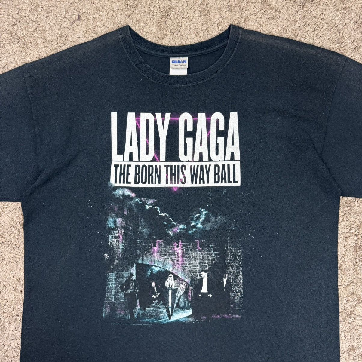 Band Tees LADY GAGA The Born This Way Ball T-shirt Size US XL / EU 56 / 4 - 5 Thumbnail
