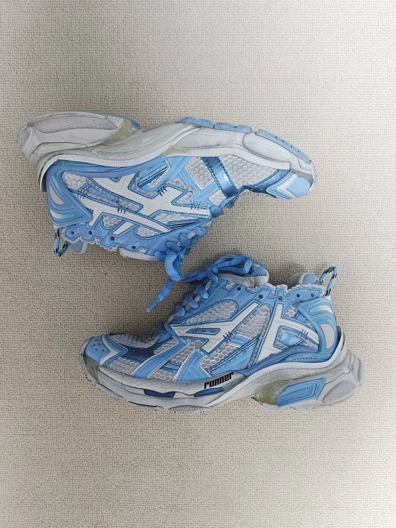 Balenciaga Balenciaga size 35 Runner Low Top Shoes 2502-Nextarrow Size US 5 / EU 37 - 6 Thumbnail