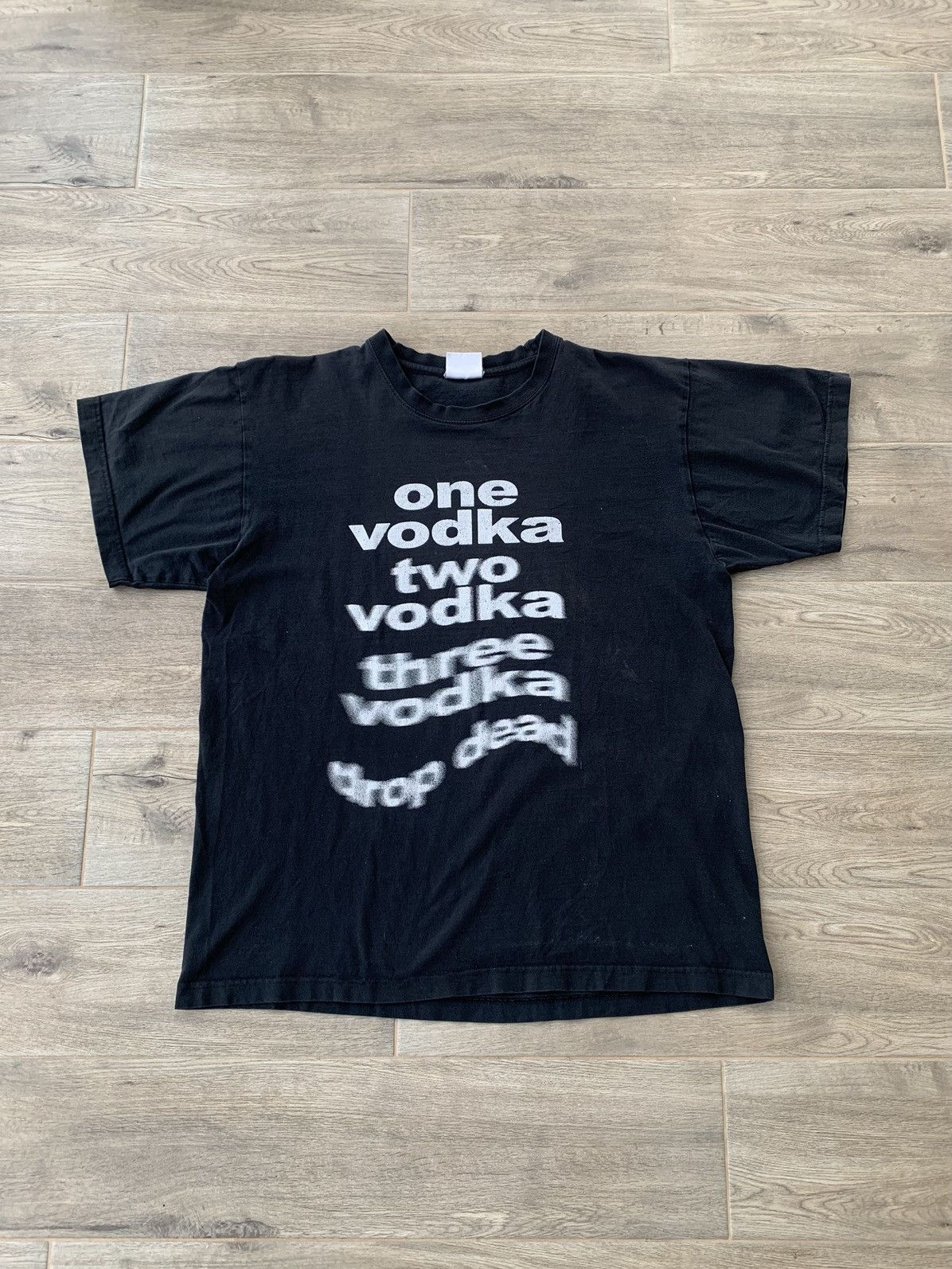 Vintage Vintage One Vodka Two Vodka Three Vodka Humor y2kt-shirt tee Size US L / EU 52-54 / 3 - 1 Thumbnail