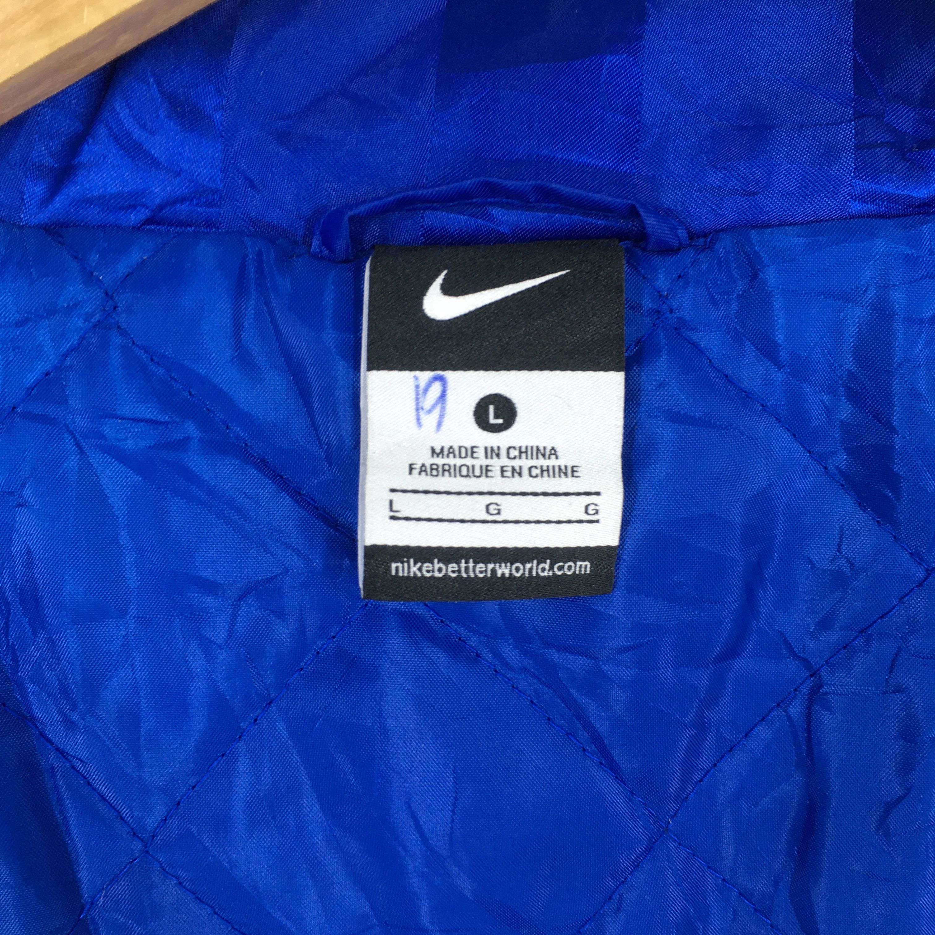 Nike Vintage 90's Nike Windbreaker Blue Hoodie Jacket Large Size US L / EU 52-54 / 3 - 6 Thumbnail