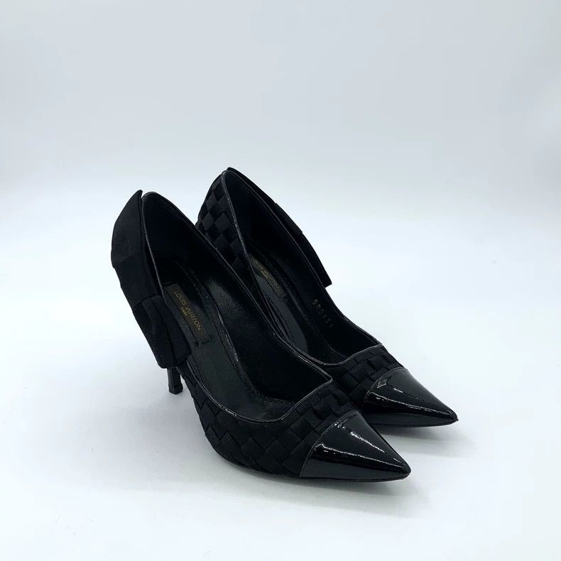 Louis Vuitton Louis Vuitton Black leather-paneled stiletto pointed pumps Size US 5 / IT 35 - 2 Thumbnail