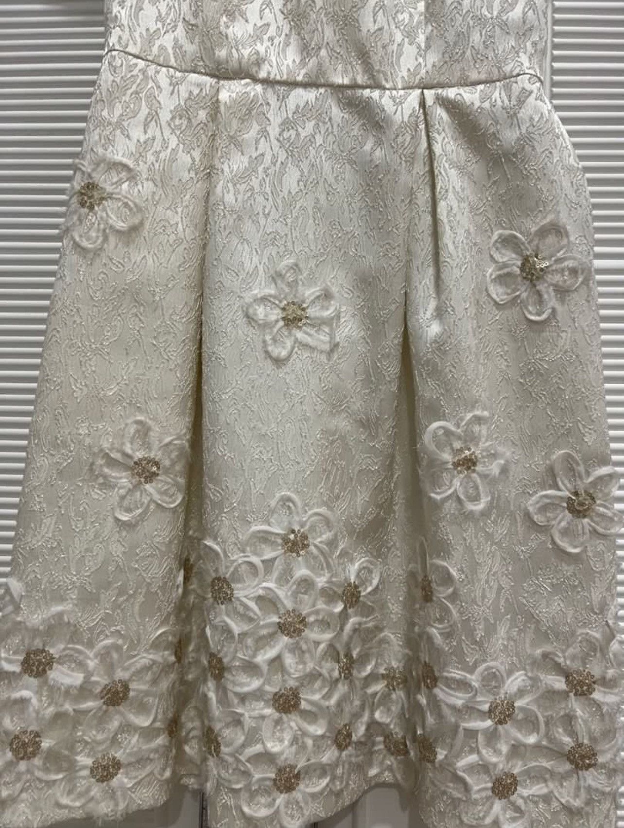 Designer Votum Sebastian Gunawan Floral White Turtleneck Cream Dress Size S / US 4 / IT 40 - 5 Thumbnail