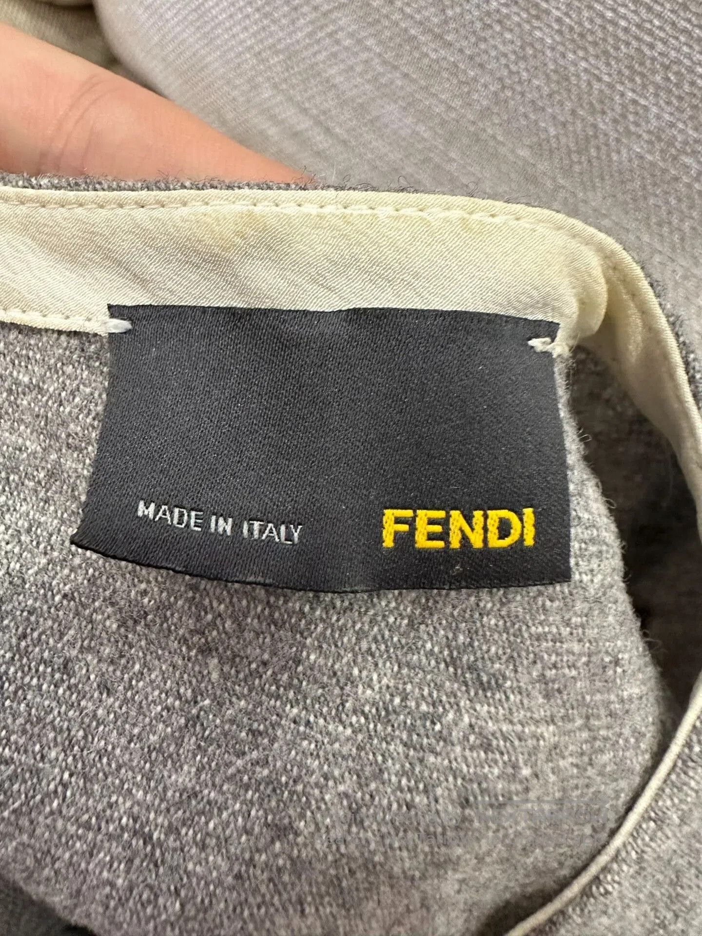 Fendi Fendi Women's Short. Size S / US 4 / IT 40 - 3 Thumbnail