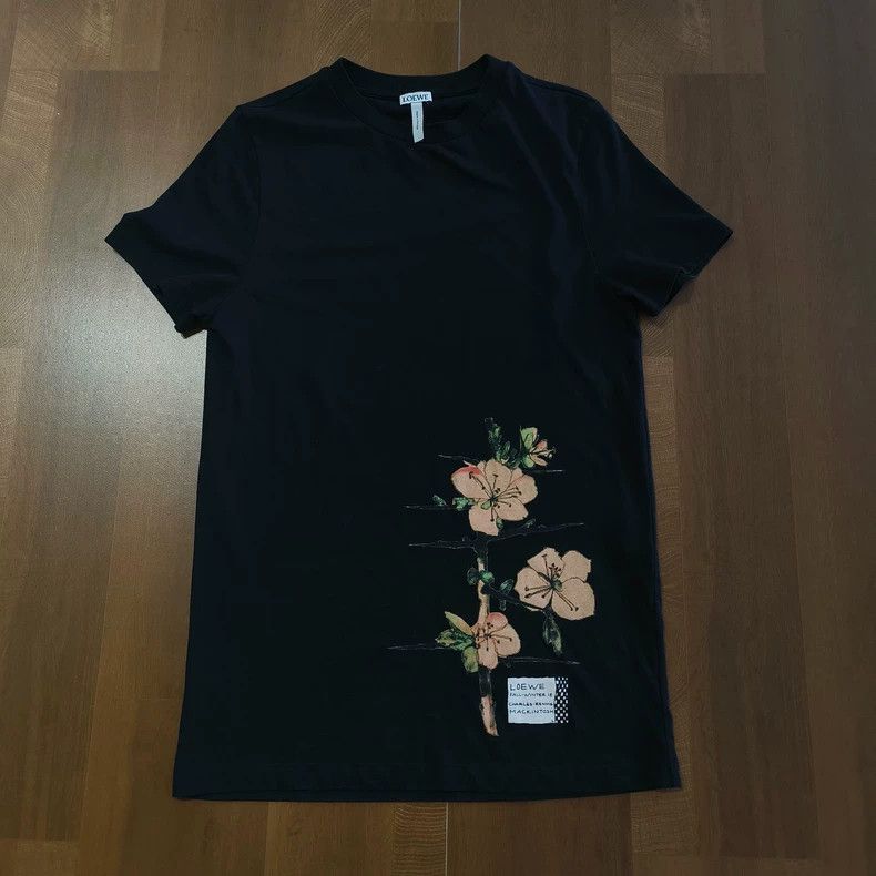 Loewe LOEWE Short sleeves with black floral patterns Size XS / US 0-2 / IT 36-38 - 1 Thumbnail